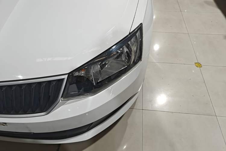 Used Skoda Fabia 2017 1.4L Automatic Car Enjoy Edition Left Front Headlight
