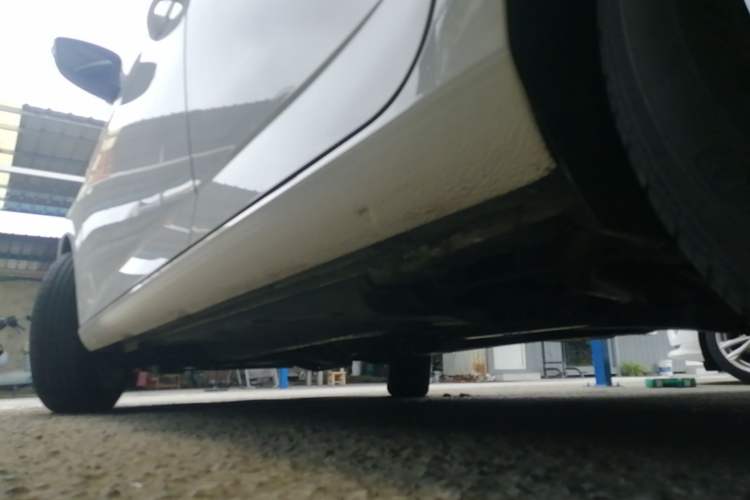 Used Skoda Fabia 2017 1.4L Automatic Car Enjoy Edition Left Side Sill