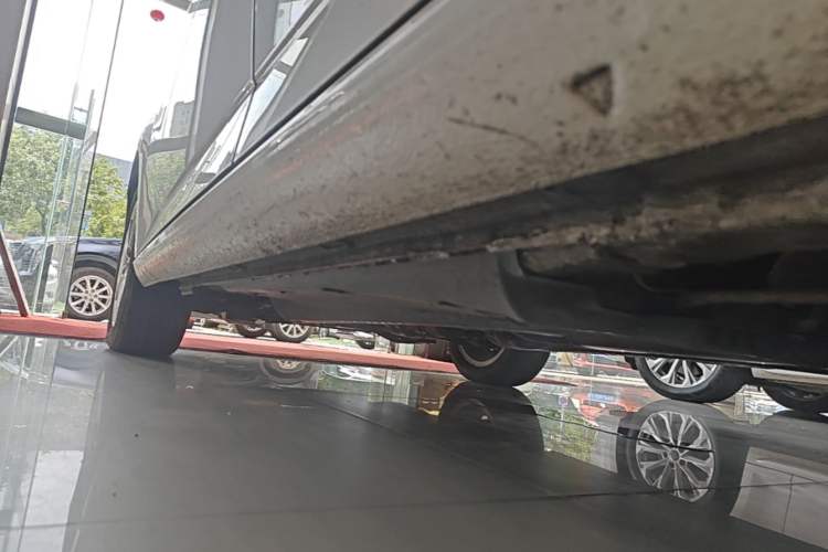 Used Skoda Fabia 2017 1.4L Automatic Car Enjoy Edition Left Side Sill