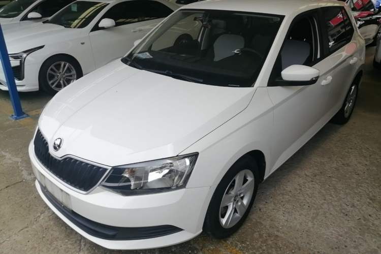 Used Skoda Fabia 2017 1.4L Automatic Car Enjoy Edition Guazi used car, China used car export, Used car for sale, Used Skoda cars, Cheapest cars for sale