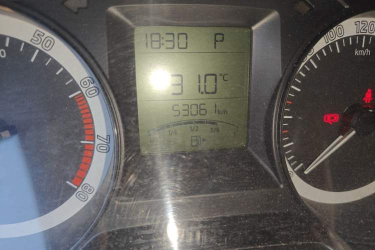 Used Skoda Fabia 2017 1.4L Automatic Car Enjoy Edition Odometer Close Up