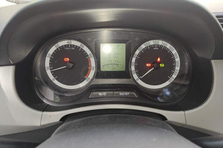 Used Skoda Fabia 2017 1.4L Automatic Car Enjoy Edition Odometer Close Up