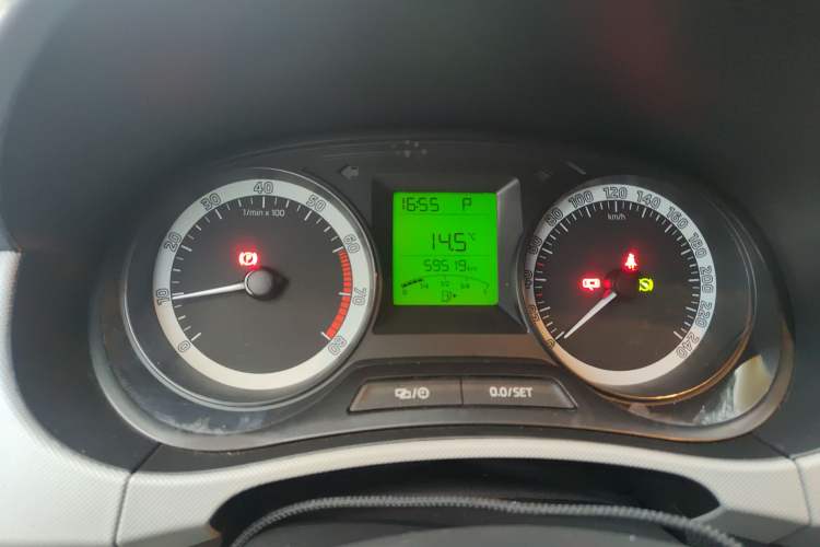 Used Skoda Fabia 2017 1.4L Automatic Car Enjoy Edition Odometer Close Up