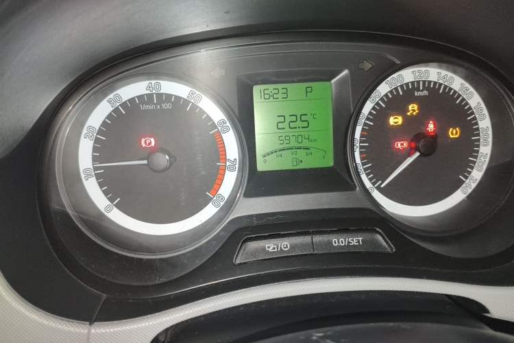 Used Skoda Fabia 2017 1.4L Automatic Car Enjoy Edition Odometer Close Up