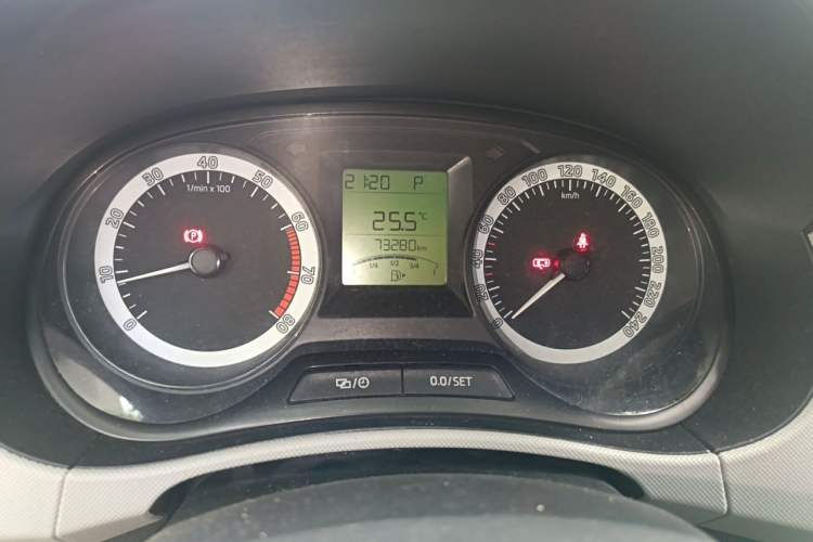 Used Skoda Fabia 2017 1.4L Automatic Car Enjoy Edition Odometer Close Up