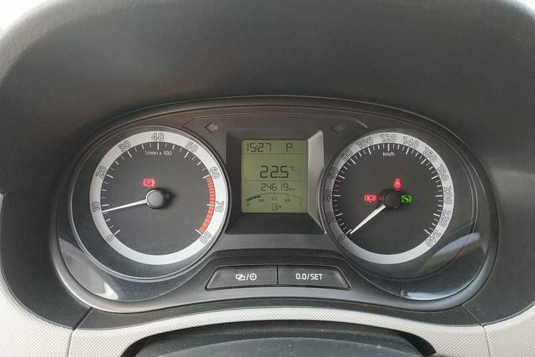 Used Skoda Fabia 2017 1.4L Automatic Car Enjoy Edition Odometer Close Up