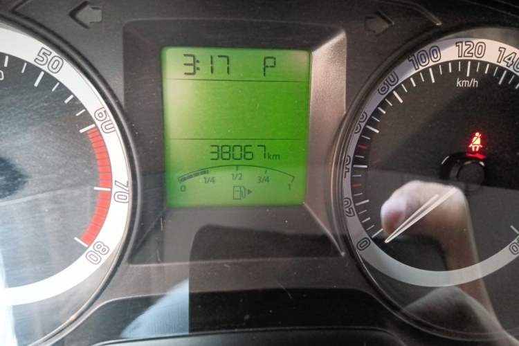 Used Skoda Fabia 2017 1.4L Automatic Car Enjoy Edition Odometer Close Up