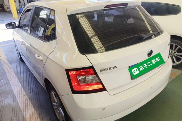 Used Skoda Fabia 2017 1.4L Automatic Car Enjoy Edition Rear Left 45 Deg