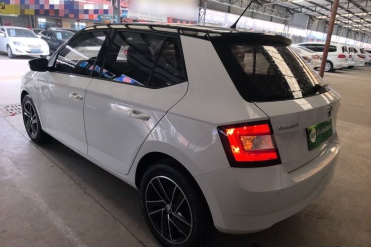 Used Skoda Fabia 2017 1.6L Automatic Chuanxing Edition Rear Left 45 Deg