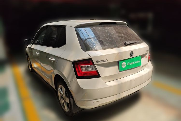 Used Skoda Fabia 2017 1.4L Automatic Car Enjoy Edition Rear Left 45 Deg