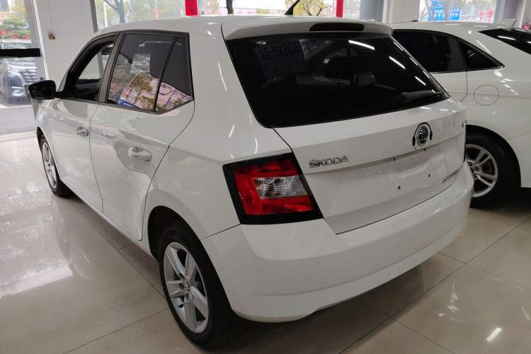 Used Skoda Fabia 2017 1.4L Automatic Car Enjoy Edition Rear Left 45 Deg