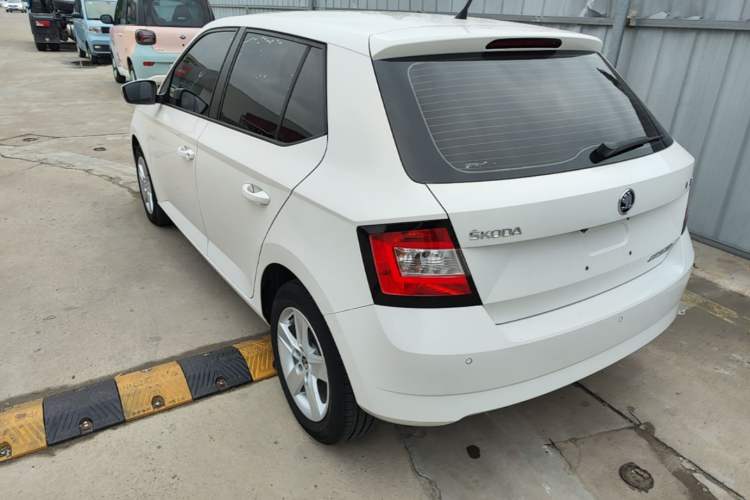 Used Skoda Fabia 2017 1.4L Automatic Car Enjoy Edition Rear Left 45 Deg