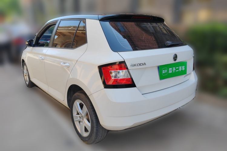 Used Skoda Fabia 2017 1.4L Automatic Front-Drive Model Rear Left 45 Deg