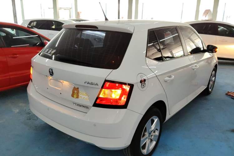 Used Skoda Fabia 2017 1.4L Automatic Car Enjoy Edition Rear Right 45 Deg