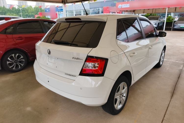 Used Skoda Fabia 2017 1.4L Automatic Car Enjoy Edition Rear Right 45 Deg