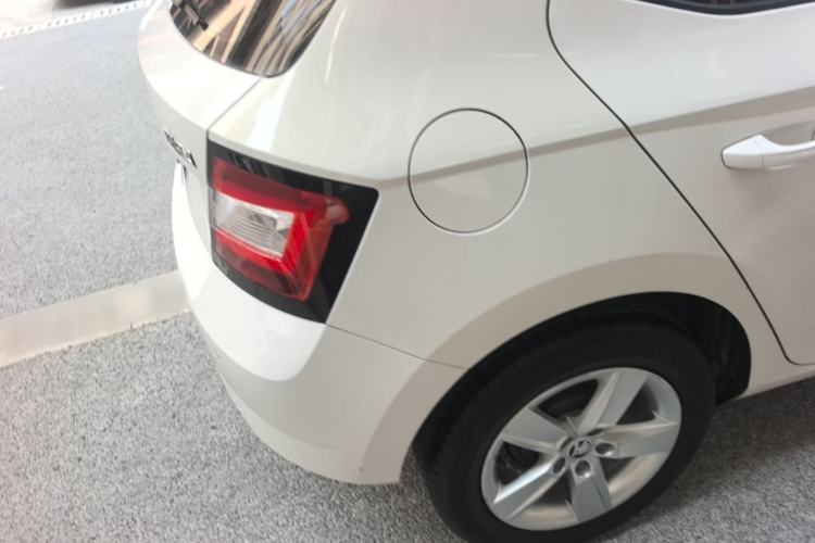 Used Skoda Fabia 2017 1.4L Automatic Car Enjoy Edition Rear Right 45 Deg