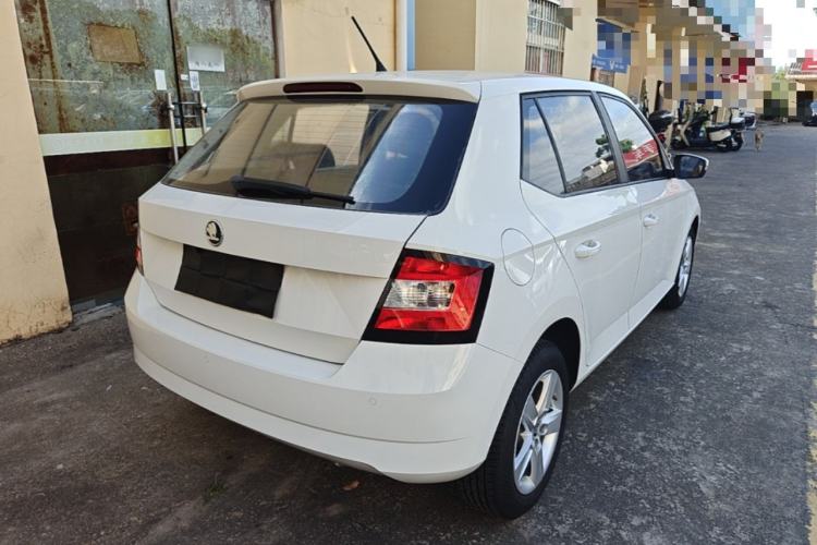 Used Skoda Fabia 2017 1.4L Automatic Car Enjoy Edition Rear Right 45 Deg