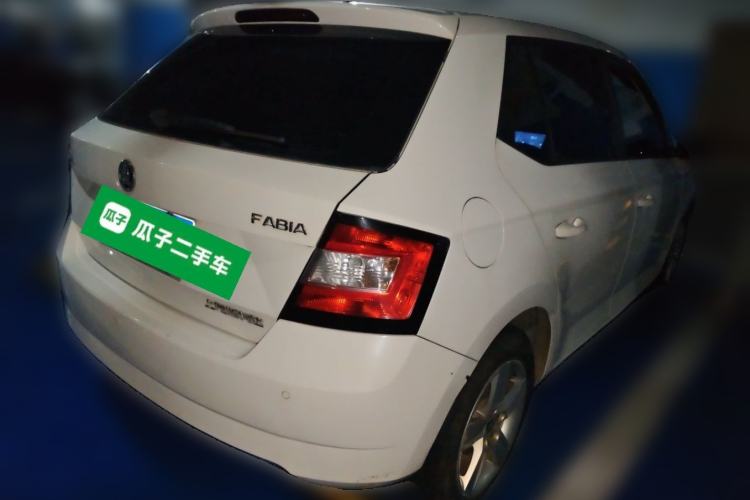 Used Skoda Fabia 2017 1.4L Automatic Car Enjoy Edition Rear Right 45 Deg