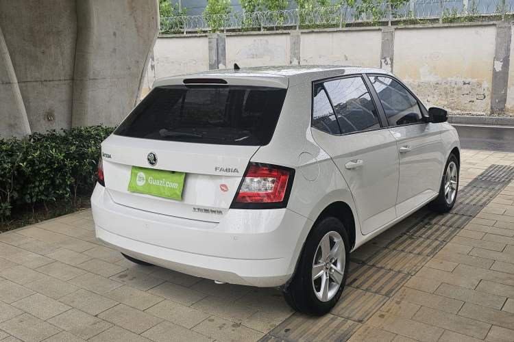 Used Skoda Fabia 2017 1.4L Automatic Car Enjoy Edition Rear Right 45 Deg