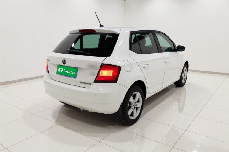 Used Skoda Fabia 2017 1.4L Automatic Car Enjoy Edition Rear Right 45 Deg
