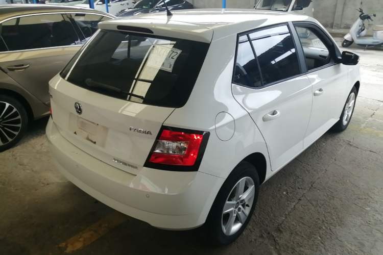 Used Skoda Fabia 2017 1.4L Automatic Car Enjoy Edition Rear Right 45 Deg