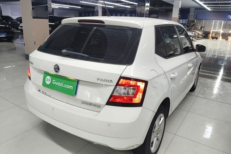 Used Skoda Fabia 2017 1.4L Automatic Car Enjoy Edition Rear Right 45 Deg