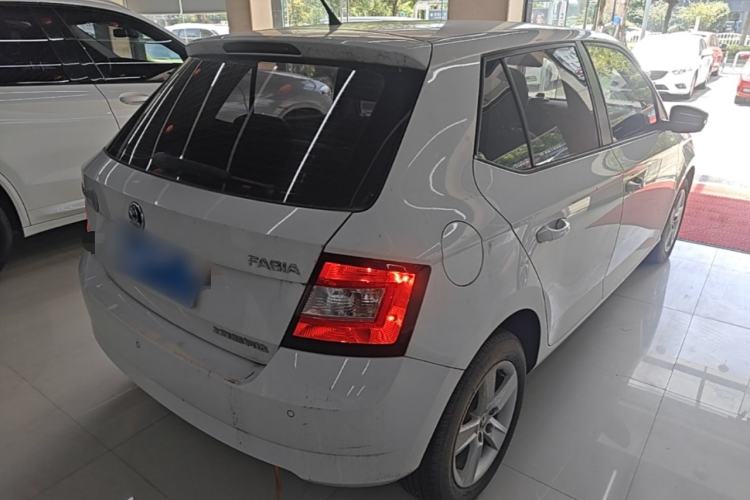 Used Skoda Fabia 2017 1.4L Automatic Car Enjoy Edition Rear Right 45 Deg