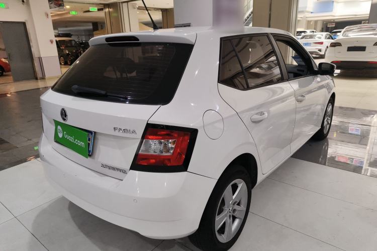 Used Skoda Fabia 2017 1.4L Automatic Car Enjoy Edition Rear Right 45 Deg