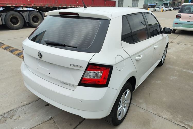 Used Skoda Fabia 2017 1.4L Automatic Car Enjoy Edition Rear Right 45 Deg
