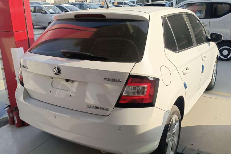 Used Skoda Fabia 2017 1.4L Automatic Car Enjoy Edition Rear Right 45 Deg