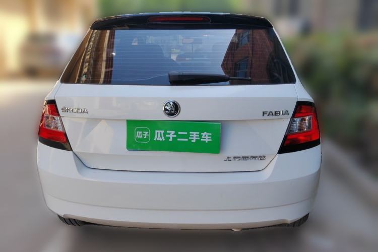 Used Skoda Fabia 2017 1.4L Automatic Front-Drive Model Rear
