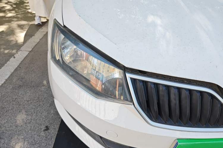 Used Skoda Fabia 2017 1.4L Automatic Car Enjoy Edition Right Front Headlight