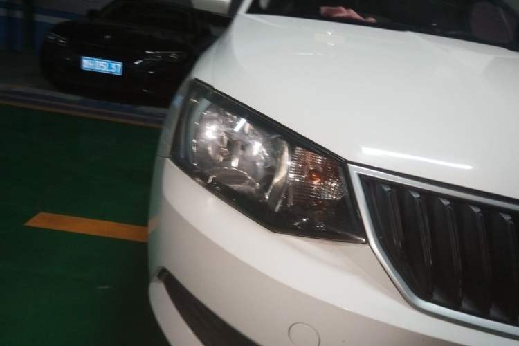 Used Skoda Fabia 2017 1.4L Automatic Car Enjoy Edition Right Front Headlight