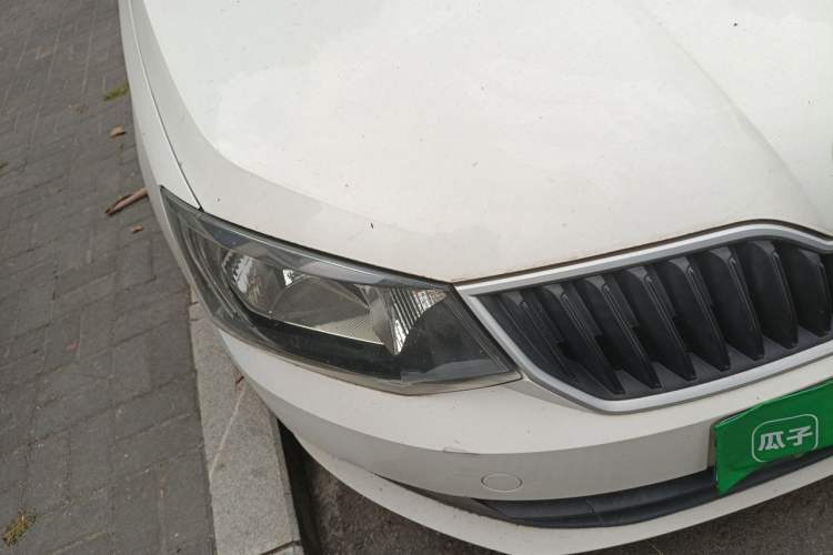 Used Skoda Fabia 2017 1.4L Automatic Car Enjoy Edition Right Front Headlight