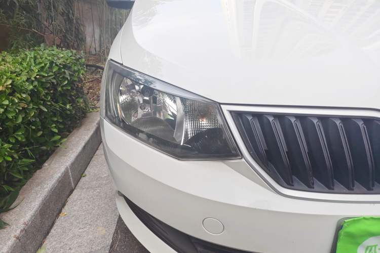Used Skoda Fabia 2017 1.4L Automatic Car Enjoy Edition Right Front Headlight