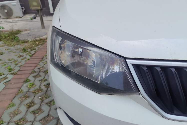 Used Skoda Fabia 2017 1.4L Automatic Car Enjoy Edition Right Front Headlight