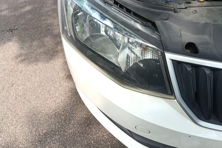 Used Skoda Fabia 2017 1.4L Automatic Car Enjoy Edition Right Front Headlight