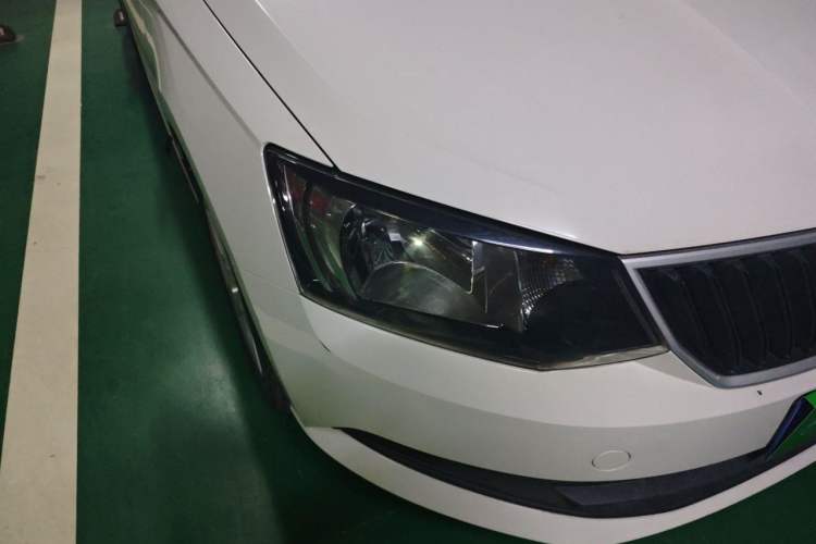 Used Skoda Fabia 2017 1.4L Automatic Car Enjoy Edition Right Front Headlight