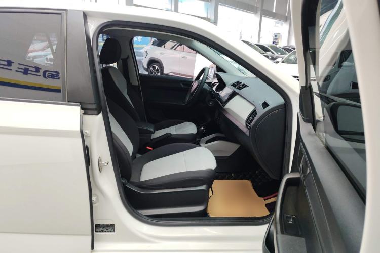 Used Skoda Fabia 2017 1.4L Automatic Car Enjoy Edition Right Front Seat