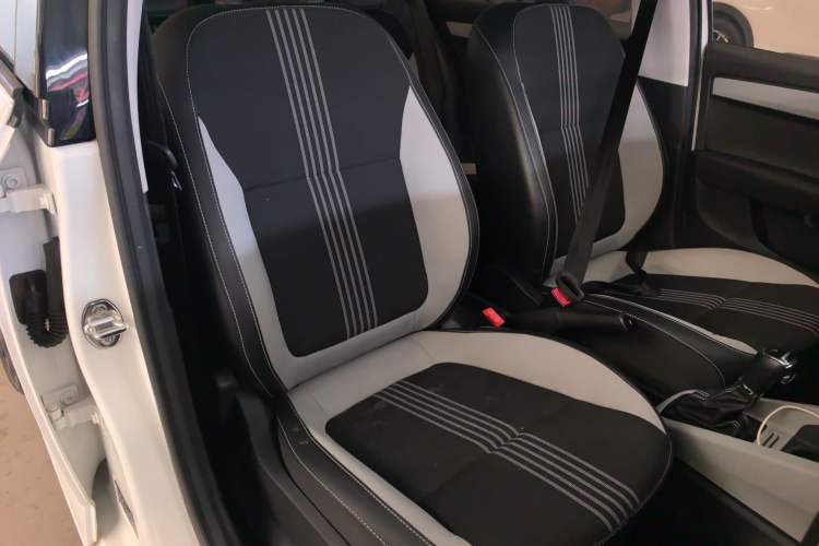 Used Skoda Fabia 2017 1.6L Automatic Chuanxing Edition Right Front Seat