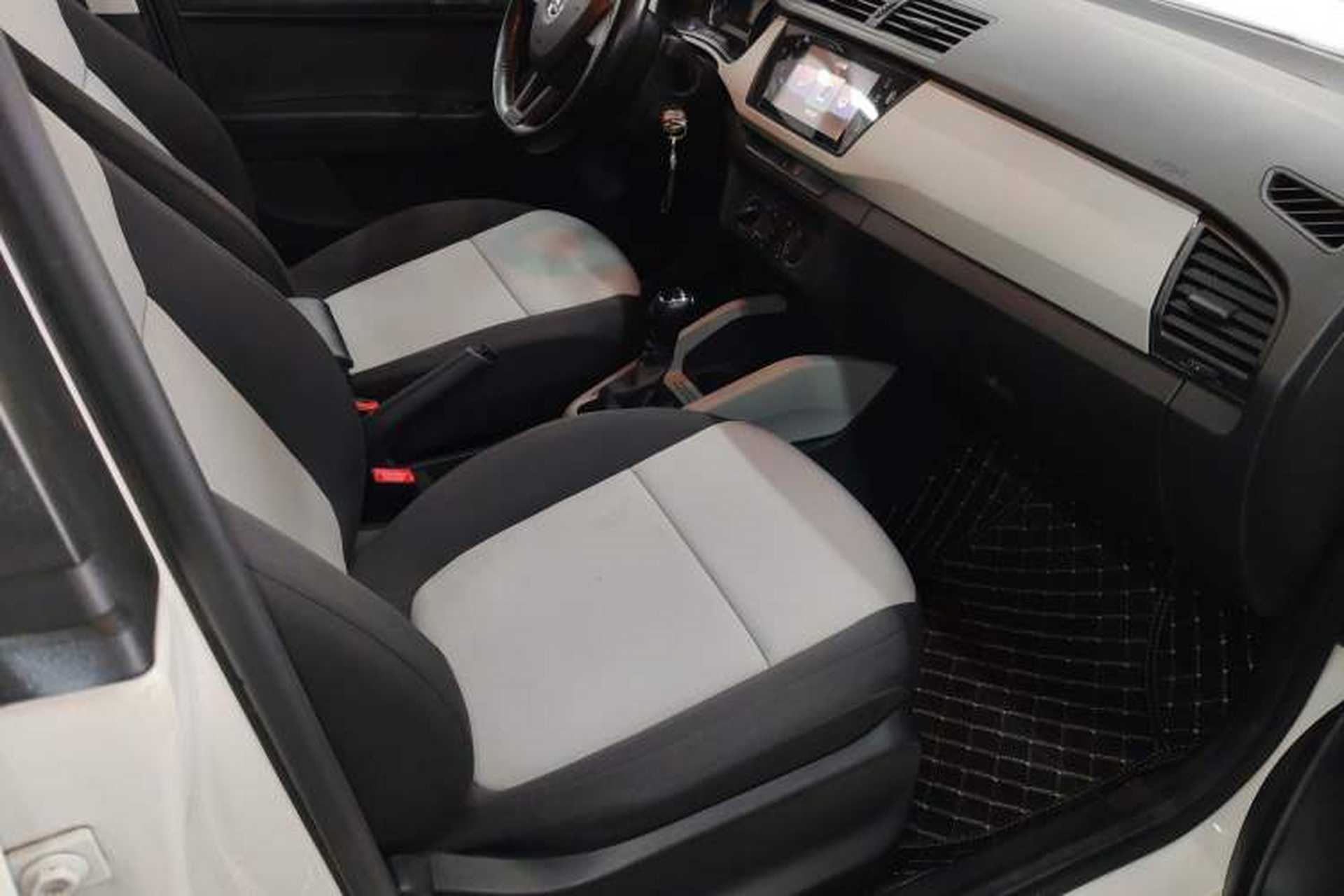 Used Skoda Fabia 2017 1.4L Automatic Car Enjoy Edition Right Front Seat
