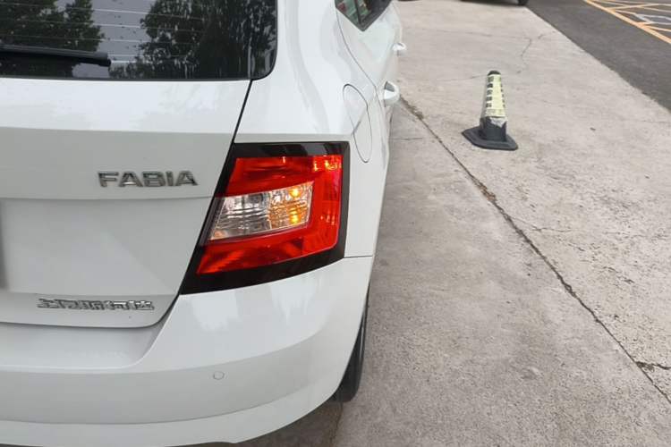 Used Skoda Fabia 2017 1.4L Automatic Car Enjoy Edition Right Rear Taillight