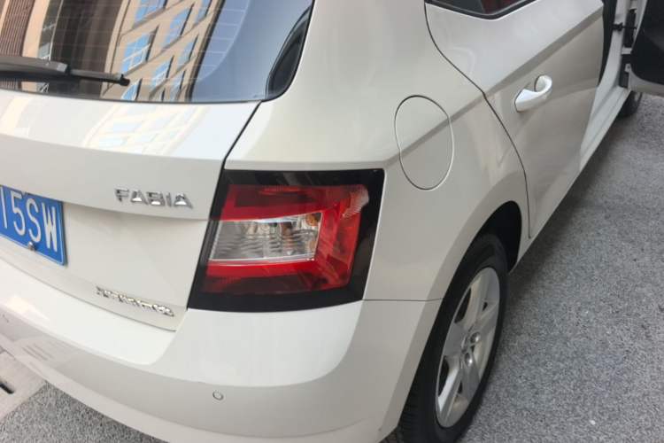 Used Skoda Fabia 2017 1.4L Automatic Car Enjoy Edition Right Rear Taillight
