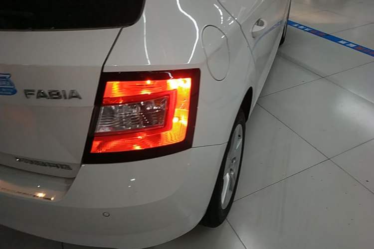 Used Skoda Fabia 2017 1.4L Automatic Car Enjoy Edition Right Rear Taillight