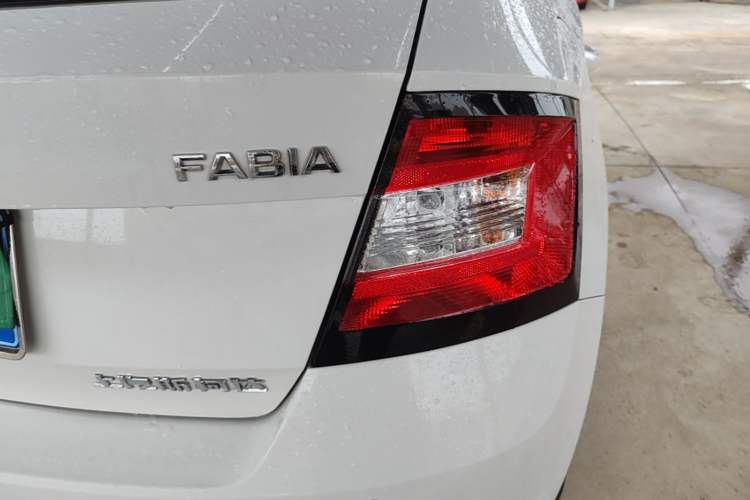 Used Skoda Fabia 2017 1.4L Automatic Car Enjoy Edition Right Rear Taillight