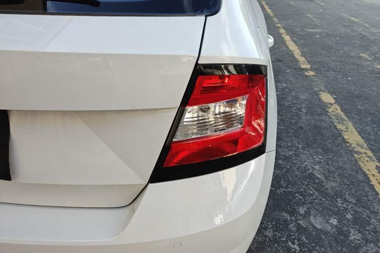 Used Skoda Fabia 2017 1.4L Automatic Car Enjoy Edition Right Rear Taillight