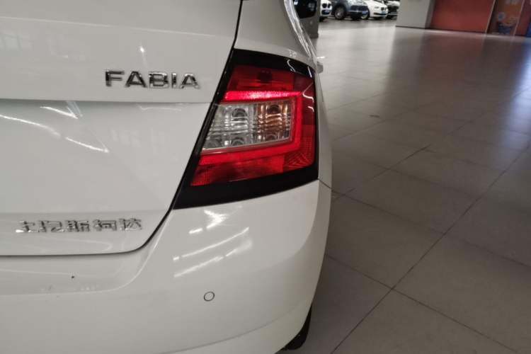 Used Skoda Fabia 2017 1.4L Automatic Car Enjoy Edition Right Rear Taillight