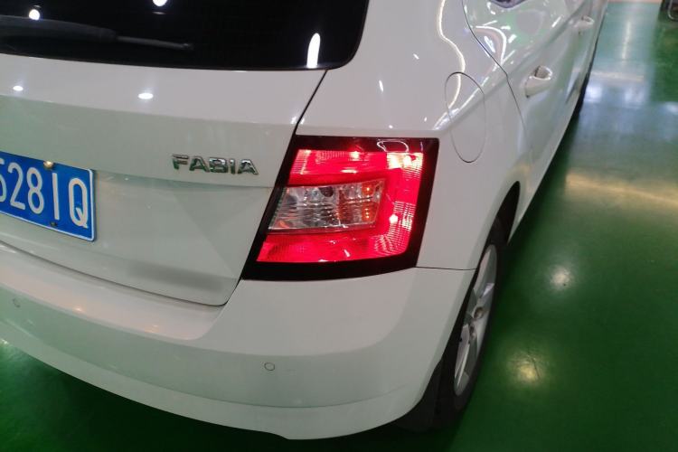 Used Skoda Fabia 2017 1.4L Automatic Car Enjoy Edition Right Rear Taillight
