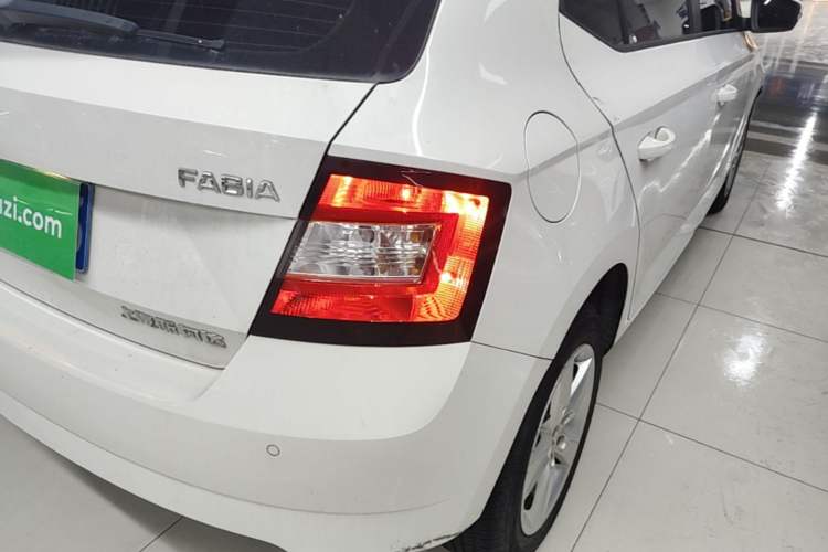 Used Skoda Fabia 2017 1.4L Automatic Car Enjoy Edition Right Rear Taillight