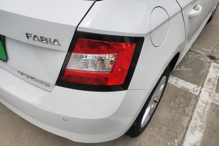Used Skoda Fabia 2017 1.4L Automatic Car Enjoy Edition Right Rear Taillight